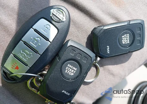 2016 Nissan Rogue Sl z USA, uszkodzony, nr VIN KNMAT2MV0GP729243